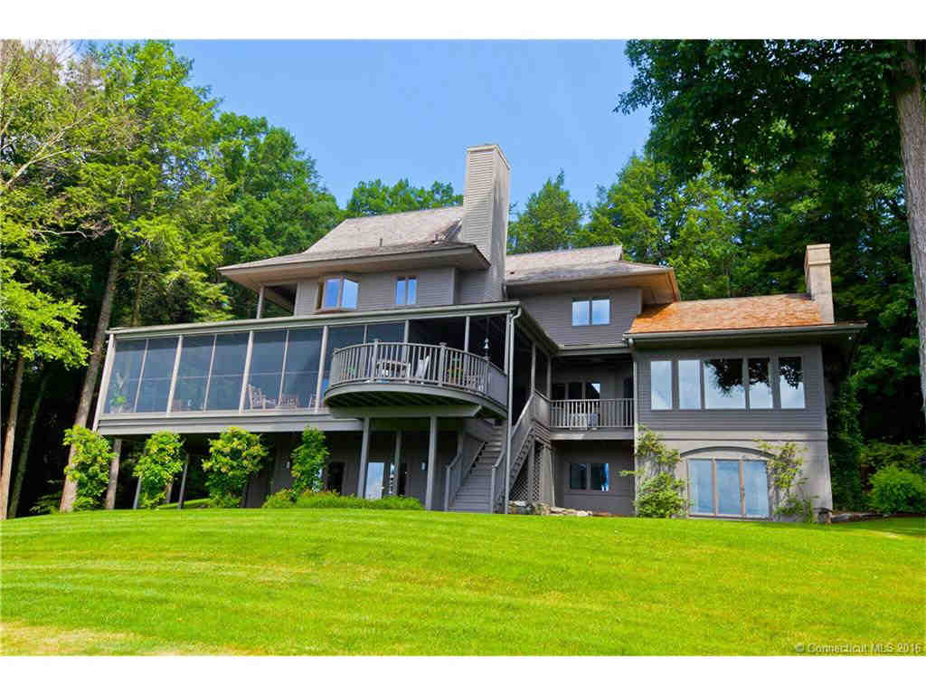 Building photograph for 24 SPRUCE DRIVE